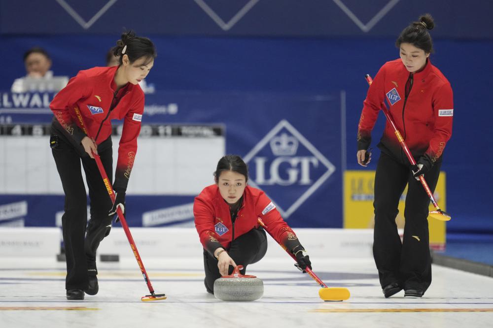 拜仁球星莱默尔复刻施魏因施泰格经典脚后跟破门